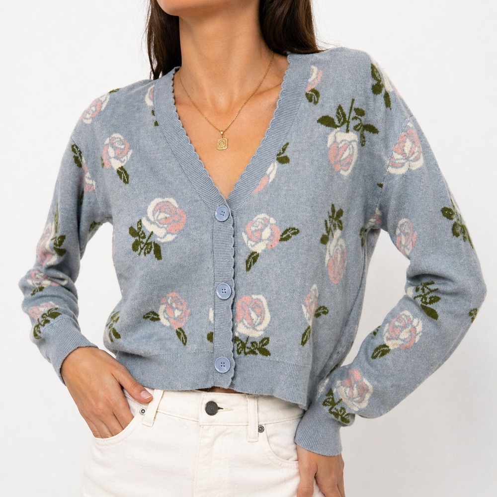 Willow & Wind Button-Down Cropped Sweater Women's Medium‎ Light Blue Floral